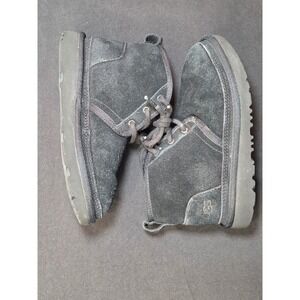 UGG Neumel Black Suede Sheepskin Lined Chukka Boots Kids Size 13 1017320K